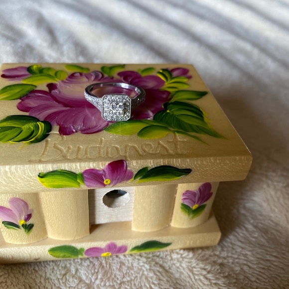 Diamond ring 1/2 ctw - Picture 2 of 5